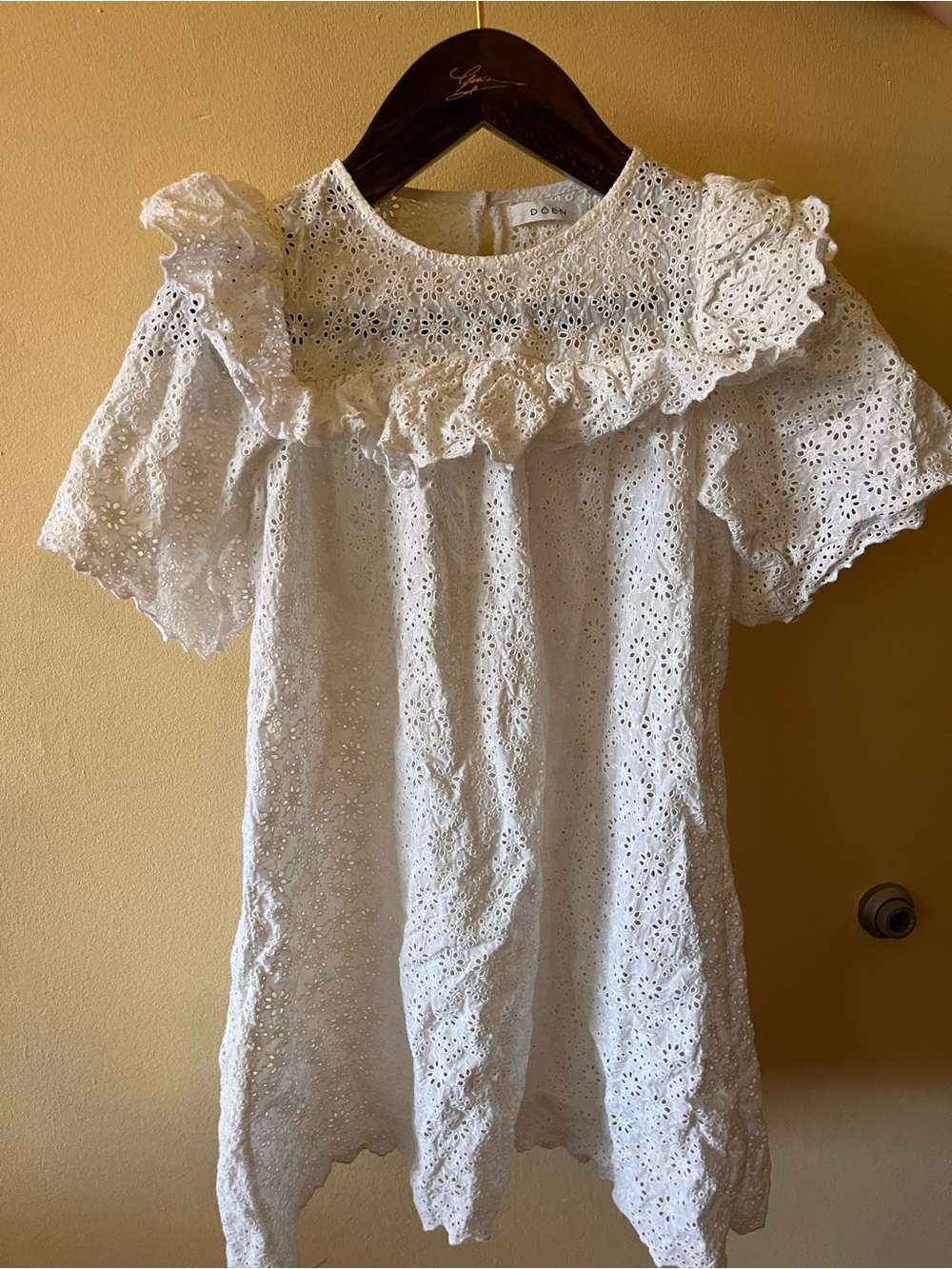 Doen Ruffle White Mini Dress - Picture 7 of 12